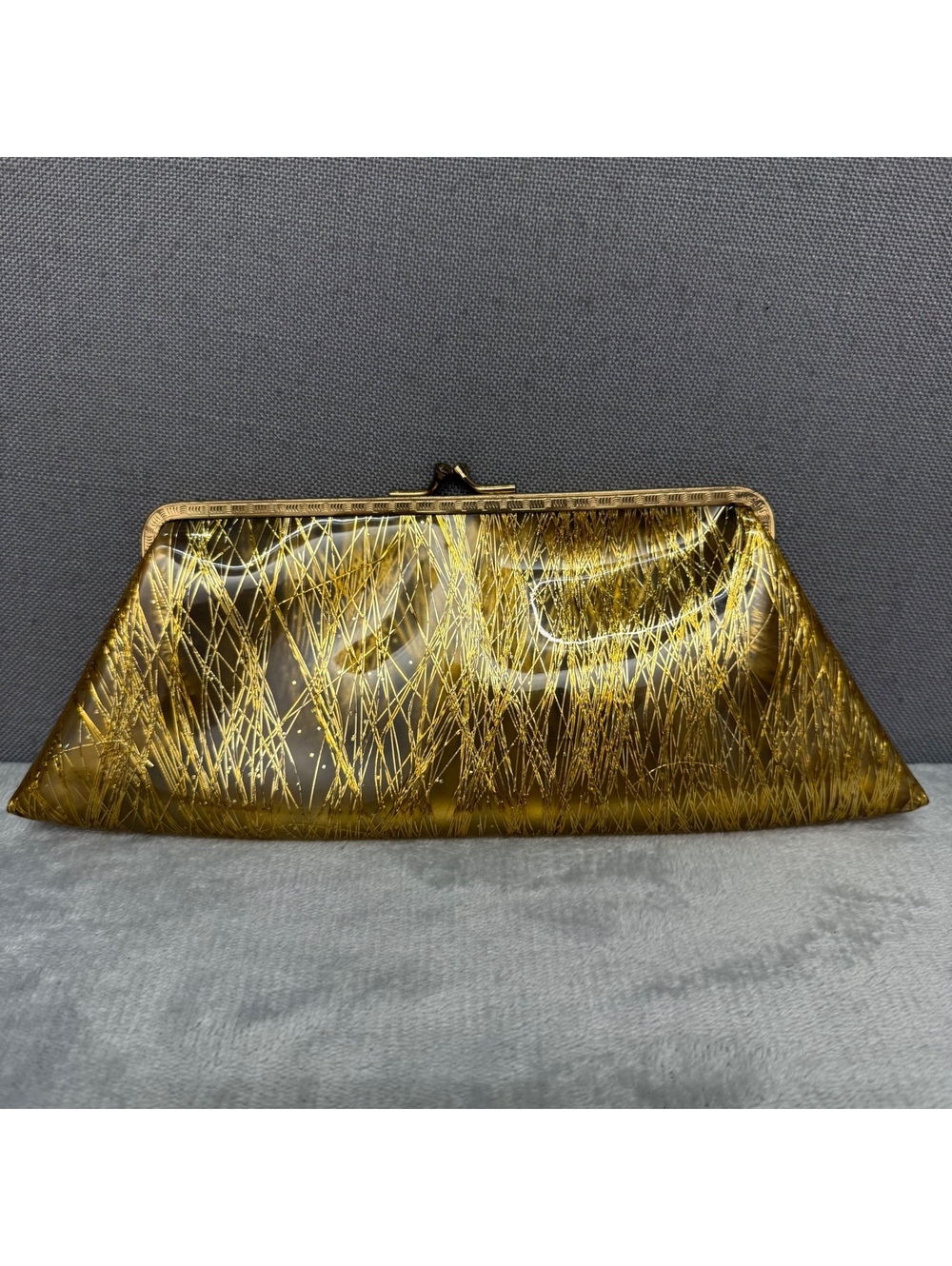 VTG 1950s Gold Glitter Confetti Clear Plastic Clutch Purse MCM Kiss Lock Bag